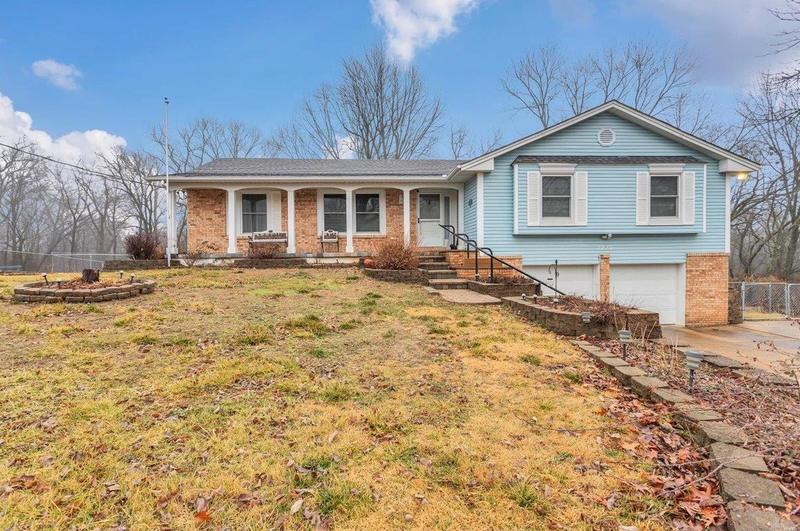 3220 Orchard Dr, High Ridge, MO 63049 - MLS 24003921 for Sale