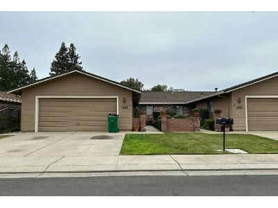 Arlington Dr for Sale