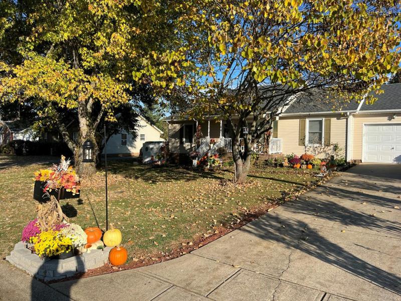1021 BOBCAT DR, Clarksville, TN 37042 Single Family Residence For Sale  MLS# 2604662