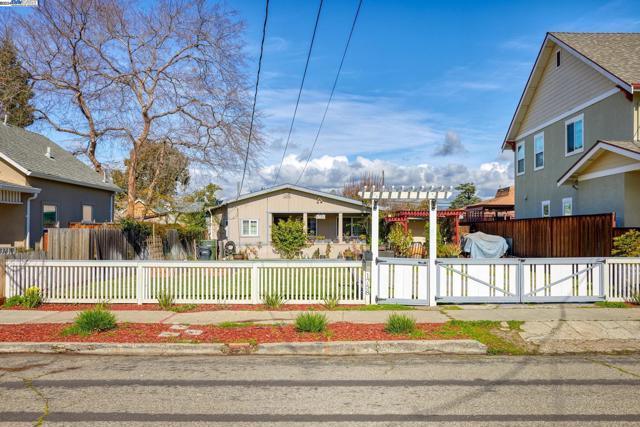 1758 5Th St, Livermore CA 94550 for Sale