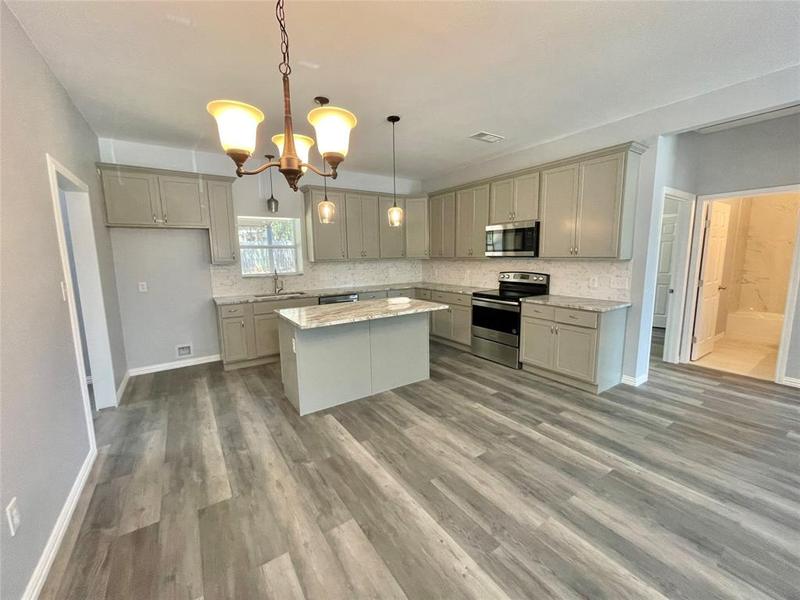 216 Atwood Rd, Granbury, TX 76049 for Sale