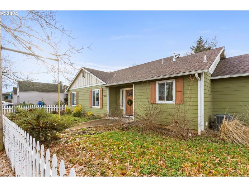 4353 LIBERTY RD S, Salem OR 97302