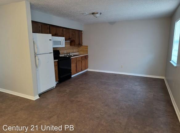 4310 W Burnett St - Pine Bluff, AR 71603 - Home For Rent