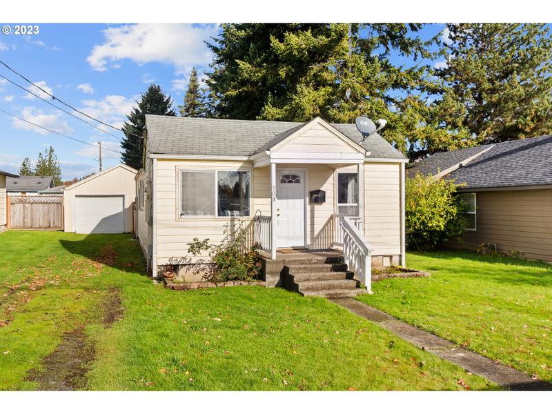 903 ELIZABETH ST, Kelso WA 98626 for Sale