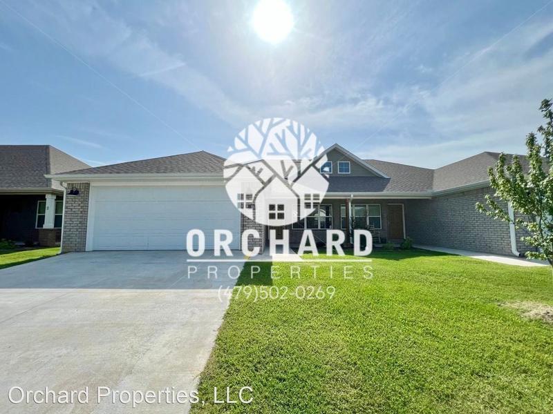 Dalton  3 bed/2 bathroom/ 2 car garage 91 E Loveland Loop - B  91 E Loveland Loop for Sale