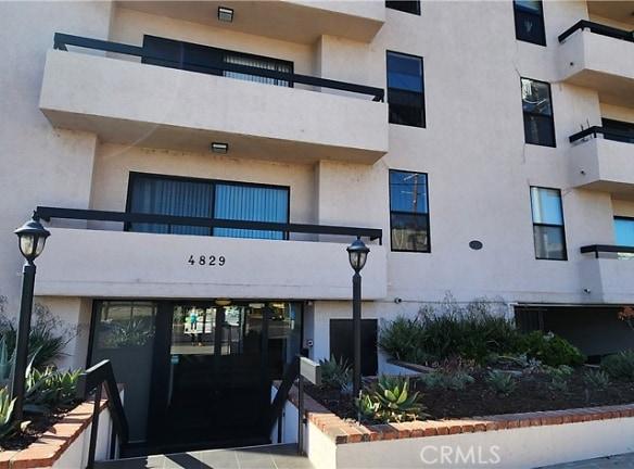 4829 Whitsett Ave #205 - Los Angeles, CA 91607 - Home For Rent