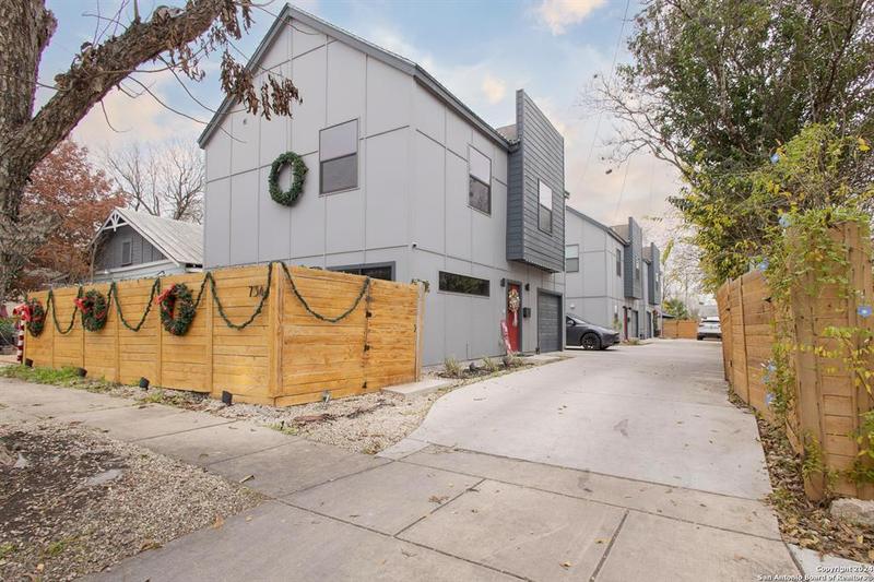 734 ESinteraction ST #2, San Antonio, TX 78210-2214 for Rent
