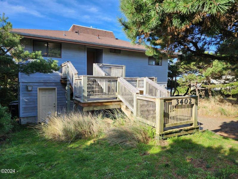 3402 NW HIDDEN LAKE DR, Waldport, OR 97394 Single Family Residence For Sale  MLS# 24-242
