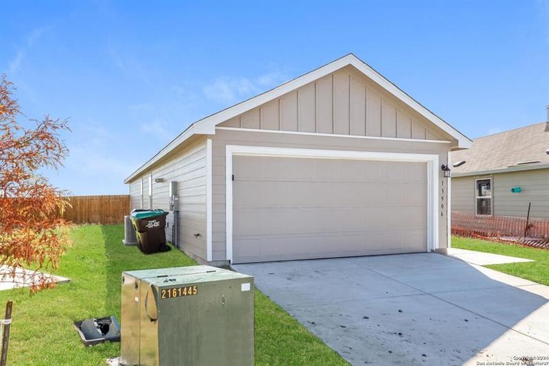 13906 White Water, San Antonio, TX 78223 for Rent