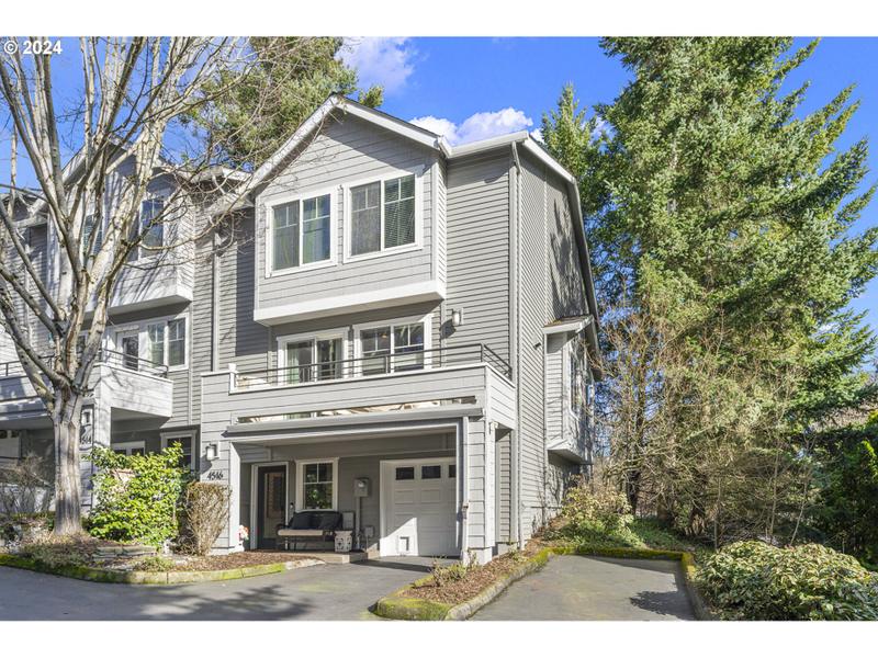 4516 LOWER DR B4, Lake Oswego OR 97035 for Sale