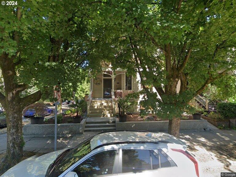 3402 S Corbett AVE, Portland OR 97239 for Sale