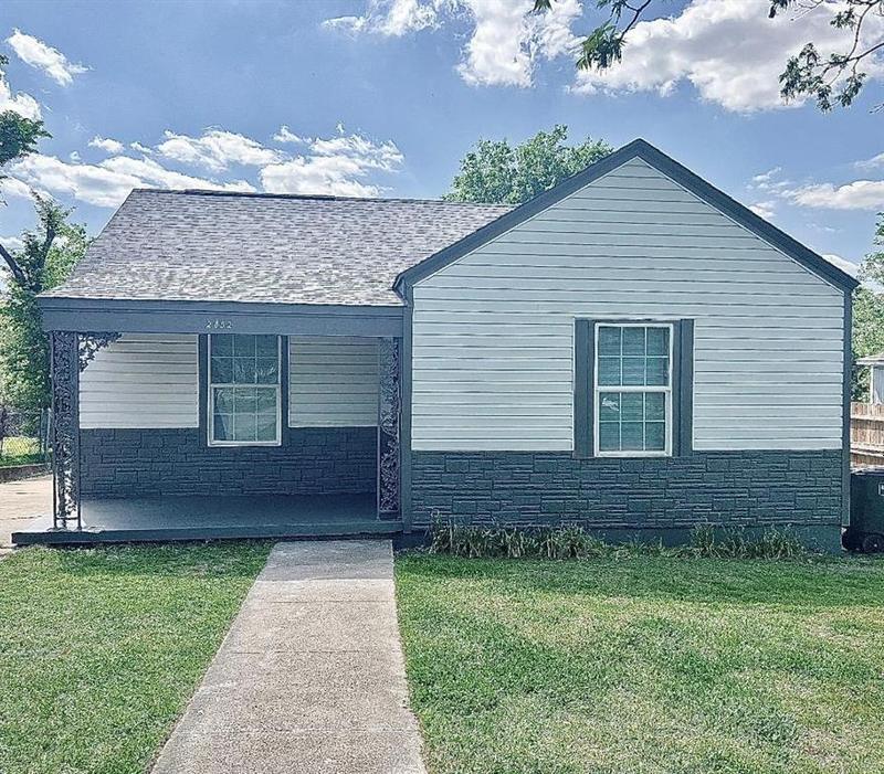 2852 Burchill Rd, Fort Worth, TX 76105 for Sale