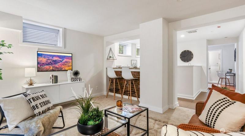 123 John St #10, Seattle, WA 98109 - MLS 2181160 for Sale