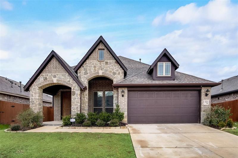 3126 Stonehaven Ln, Heartland, TX 75126 for Sale