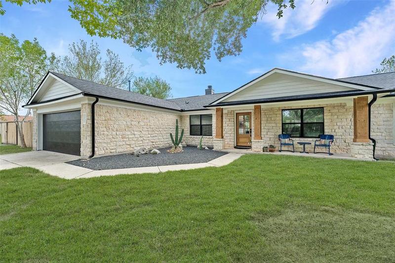 1040 Crestmont Ln, Kyle, TX 78640 for Sale
