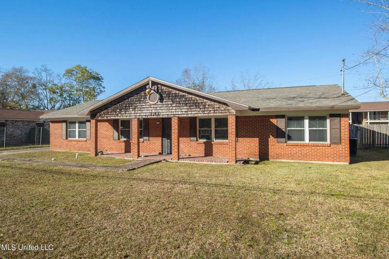 3213 SCOVEL AVE, Pascagoula, MS 39581 Single Family Residence For Sale  MLS# 4068575