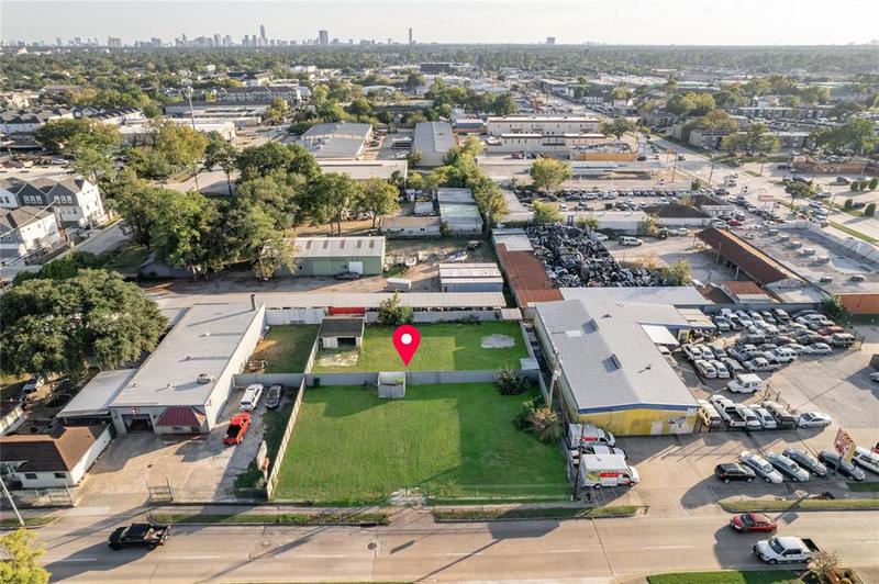 7811 HAMMERLY BLVD, Spring Branch, TX 77055 for Sale