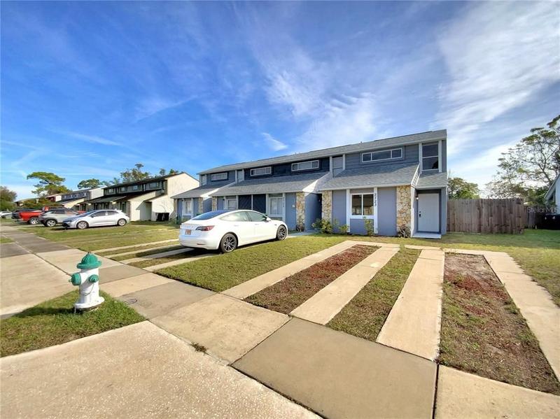2723 Hunt Club Ln, Orlando, FL 32826  MLS# O6172512 for Sale