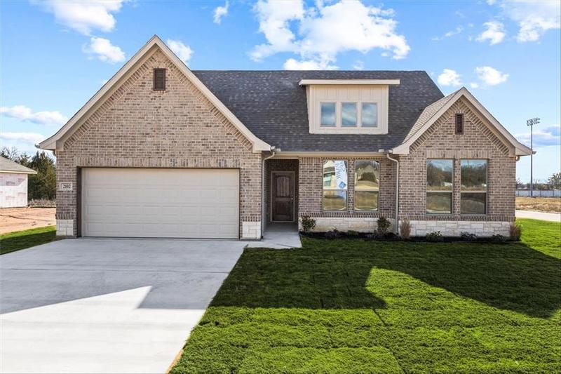 2102 Briarwood Dr, Bridgeport, TX 76426 for Sale