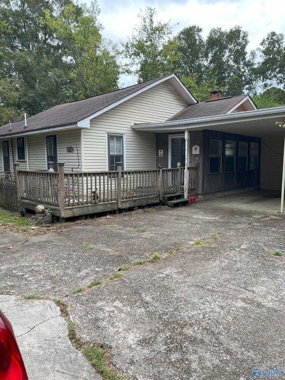 172 Avenue C, Sumiton, AL 35148  MLS# 21850912 for Sale