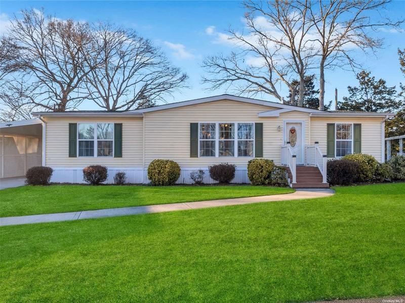 1661-384 Old Country Road, Riverhead, NY 11901 for Sale