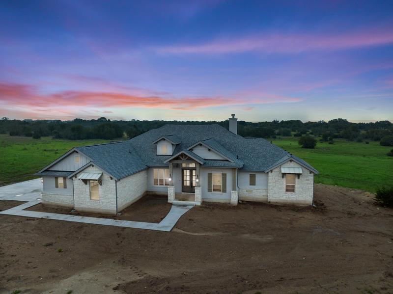 103 Buck Rabbit, Briggs, TX 78608 for Sale