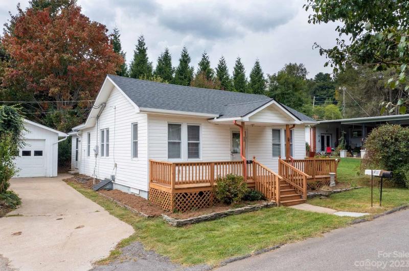 19 Orchard Dr, Burnsville, NC 28714 - MLS 4088881 for Sale