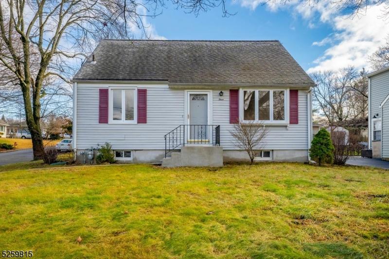 3 LAKE DR, Parsippany-Troy Hills Twp. NJ 07005 Single Family Residence For Sale  MLS# 3878197