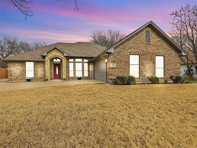 700 W SHERMAN DR, Aubrey, TX 76227 Single Family Residence For Sale  MLS# 20529305