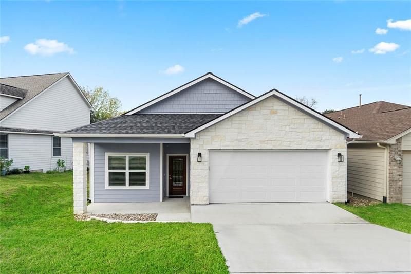 128 April Cv, Montgomery, TX 77356 for Sale