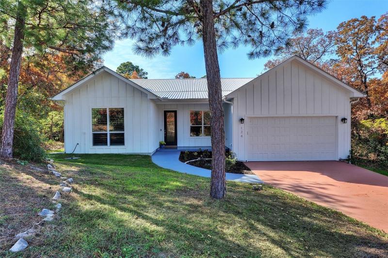 124 Ahumoa Drive, Bastrop, TX 78602 for Sale