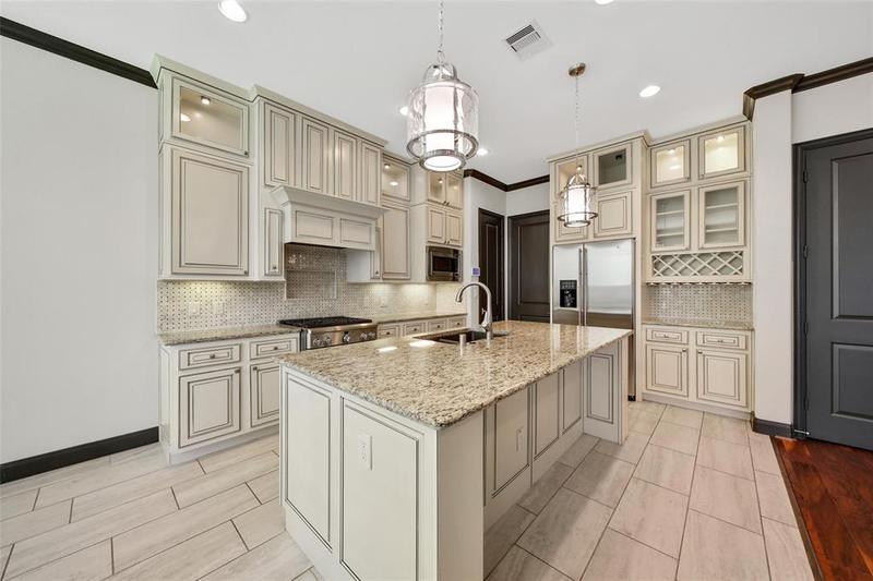 7 Herons Flight Pl, Spring, TX 77389 for Sale