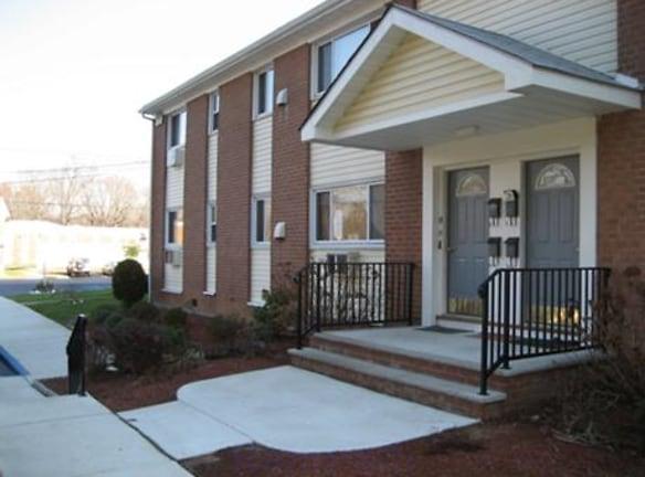 Zachary Arms - 1 Zachary Lane - Trenton, NJ Apartments for Rent