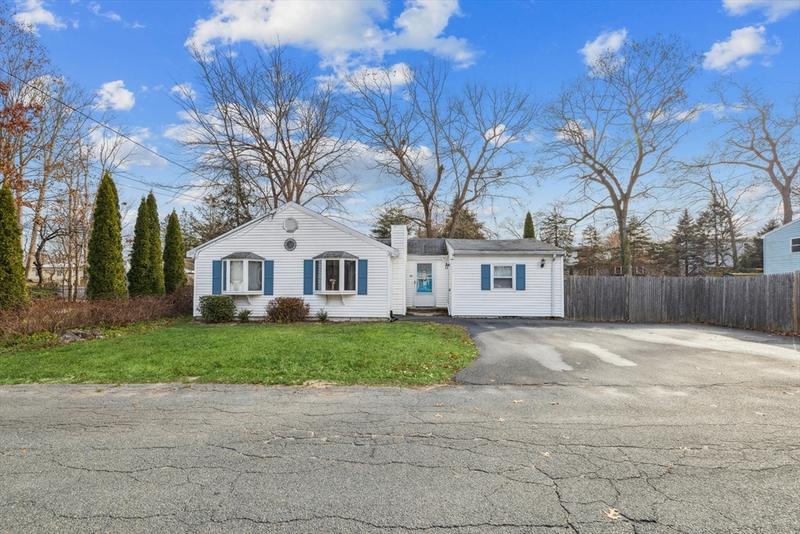 20 Hemlock Road, Holbrook, MA 02343 for Sale