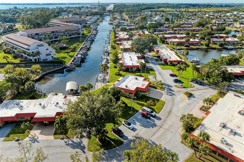 9411 CATALINA DR, BRADENTON, FL 34210 Single Family Residence For Sale  MLS# A4591001