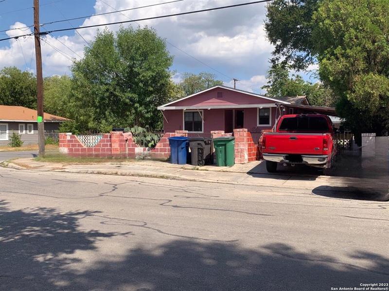 180 N SAN JOAQUIN AVE, San Antonio, TX 78237-1548 for Sale