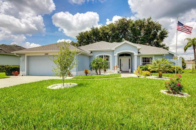 2289 Charleston Park Dr, North Port, FL 34287 - MLS A4567039 for Sale