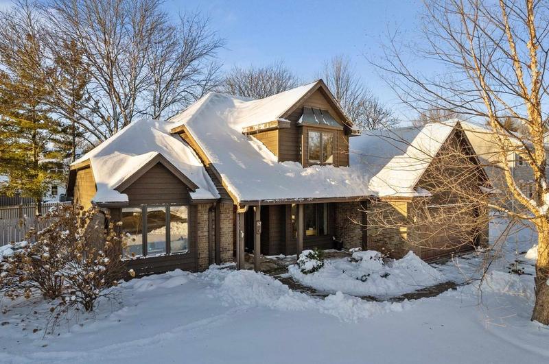312 Orchard Ln, Green Bay, WI 54301 - MLS 50286049 for Sale