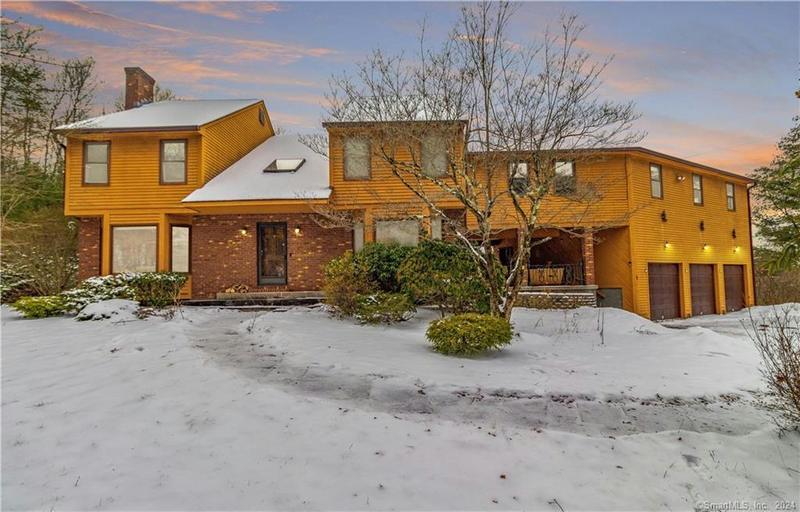 6 WYNCAIRNE, East Granby, CT 06026 Single Family Residence For Sale  MLS# 170619462