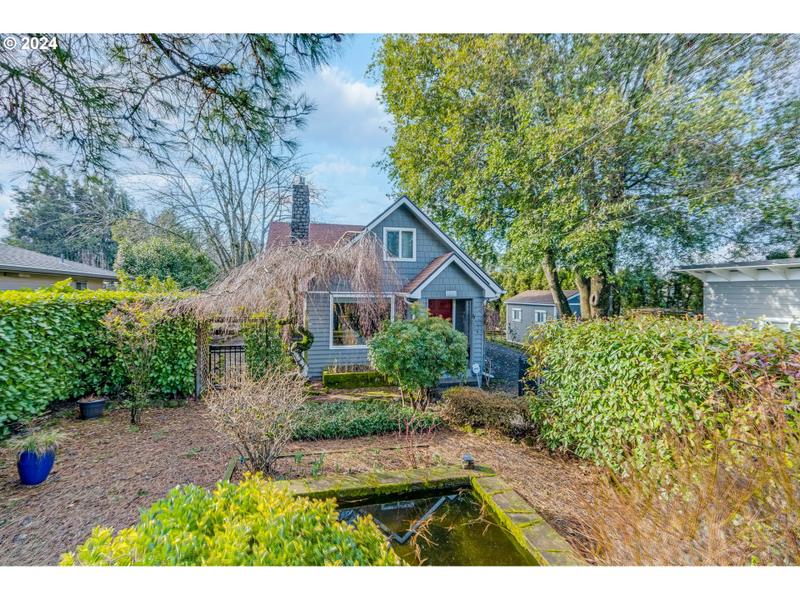5215 NE 52ND AVE, Portland OR 97218 for Sale