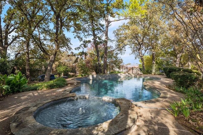 6105 Tiffany Park Ct, Arlington, TX 76016 for Sale