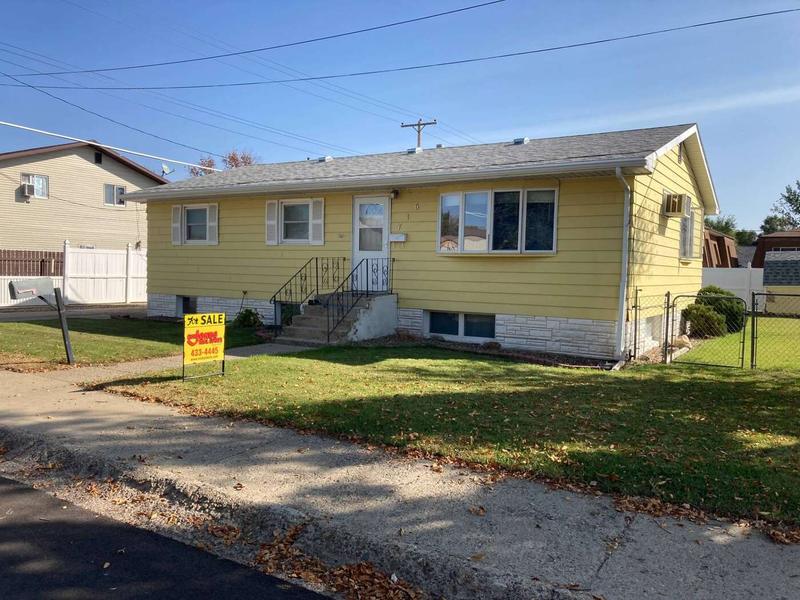 716 4th Ave SE, Sidney, MT 59270  617984064 for Sale