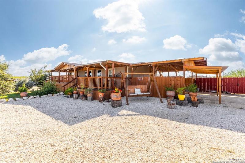 14 Gallinas Creek Rd, Pleasanton, TX 78064 for Sale