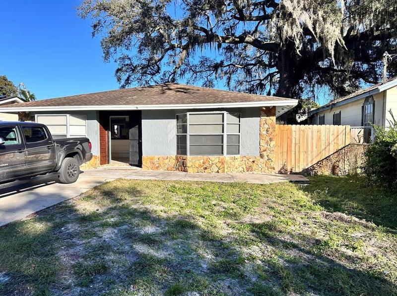 8411 N Dexter Ave, Tampa, FL 33604 - MLS T3499623 for Sale