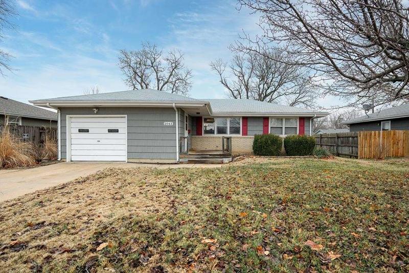 2043 Quincy Street, Salina, KS 67401  623377187 for Sale