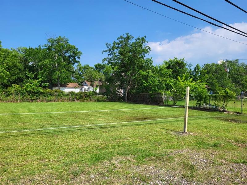 2815 South Broadway Street, La Porte, TX 77571 for Sale