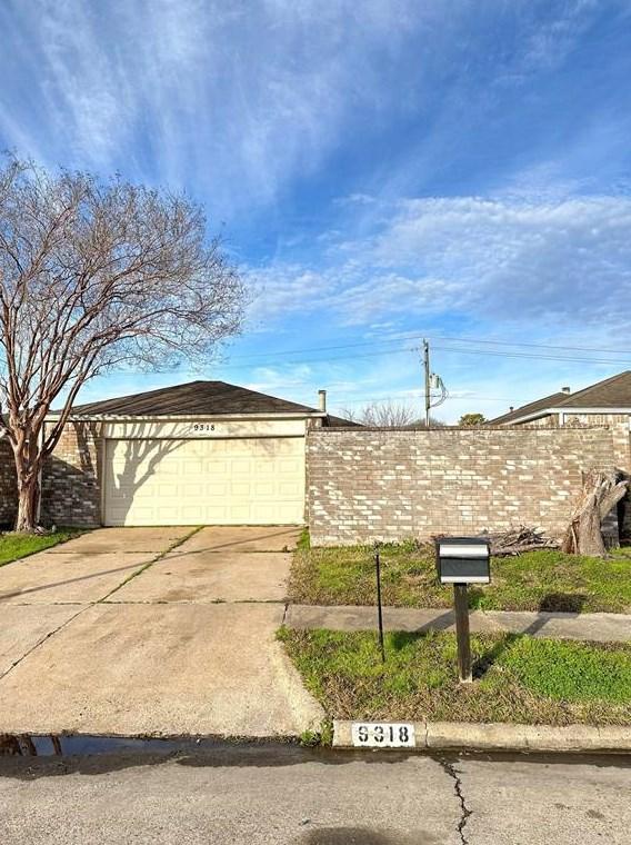9318 Wellsworth Dr, Houston, TX 77083 - MLS 76039981 for Sale
