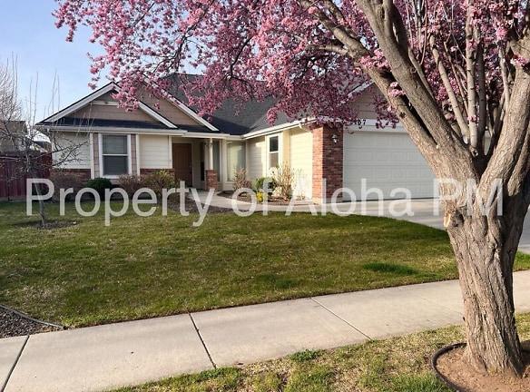 2167 W. Boulder Bar Dr - Meridian, ID 83646 - Home For Rent