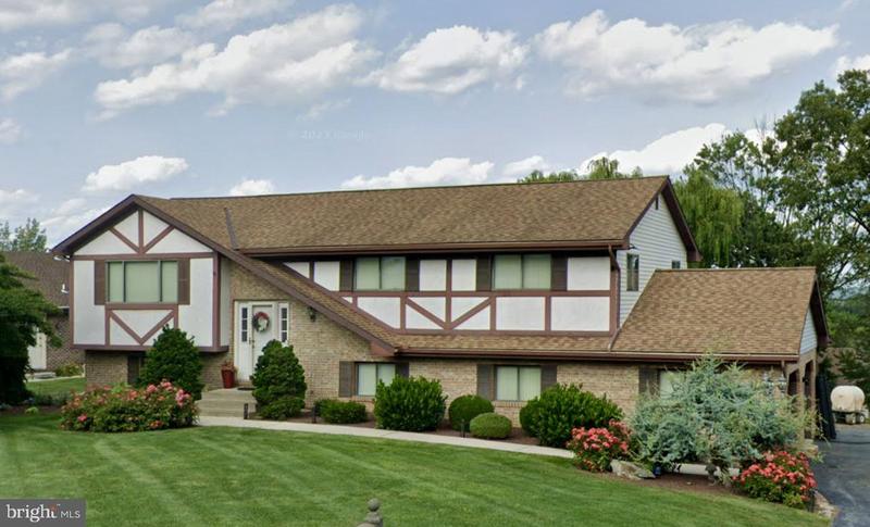1819 Briarcreek Lane, Middletown, PA 17057 for Sale