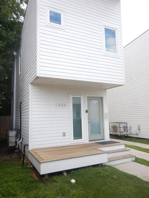 1424 Dumble St, Houston, TX 77023 for Sale